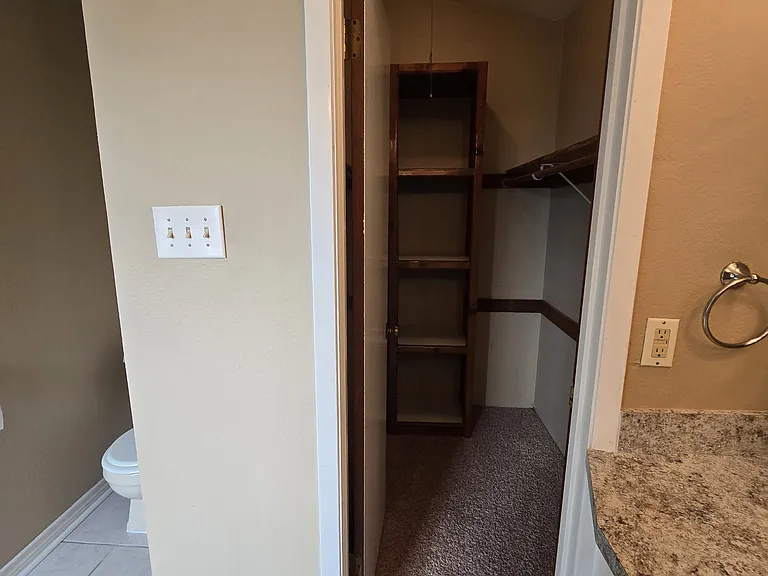 1822 Northwood Ct — Photo 34