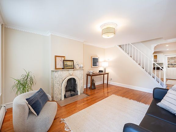2nd image of 157 Coles St