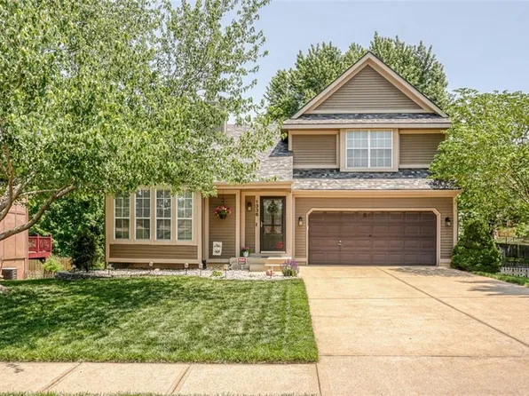 1336 N Anne Shirley Dr, Olathe, KS 66061