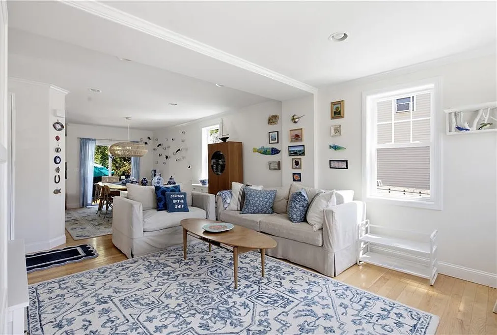 3 bed, 1216 sqft, $3,800 — Photo 4