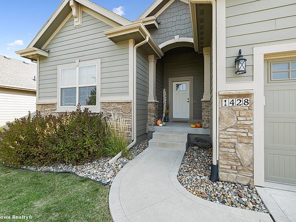 3rd image of 1428 Sugar Creek Cir