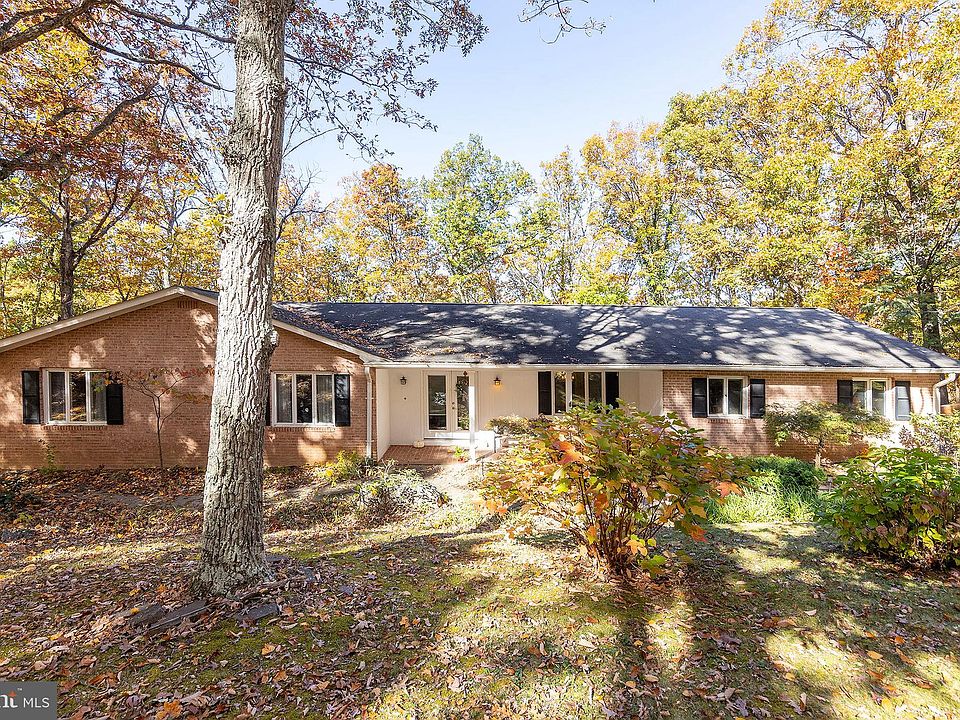 1st image of 206 Sawyer Ln