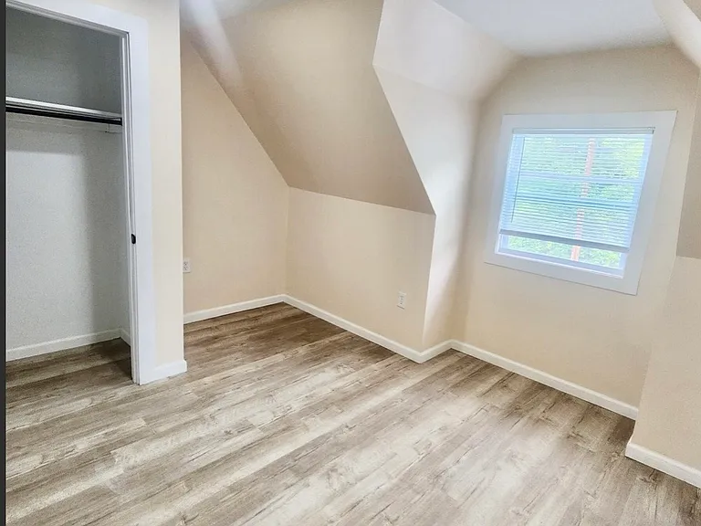 3555 Lossing St #B — Photo 22