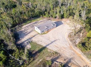 44 Longleaf Rd, Hazlehurst, GA 31539