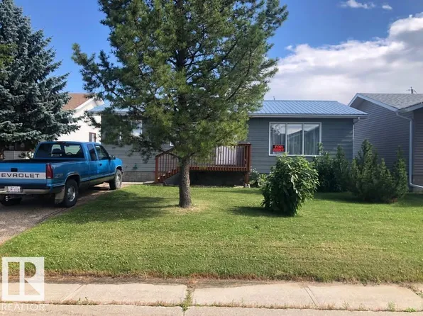 4619 43rd St, Mayerthorpe, AB T0E 1N0