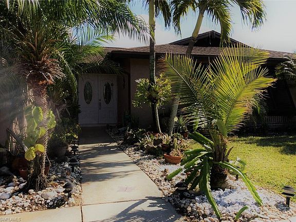 2nd image of 1521 SE 10th Pl