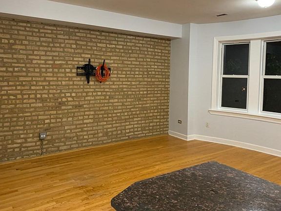 2nd image of 5251 N Rockwell St APT 1