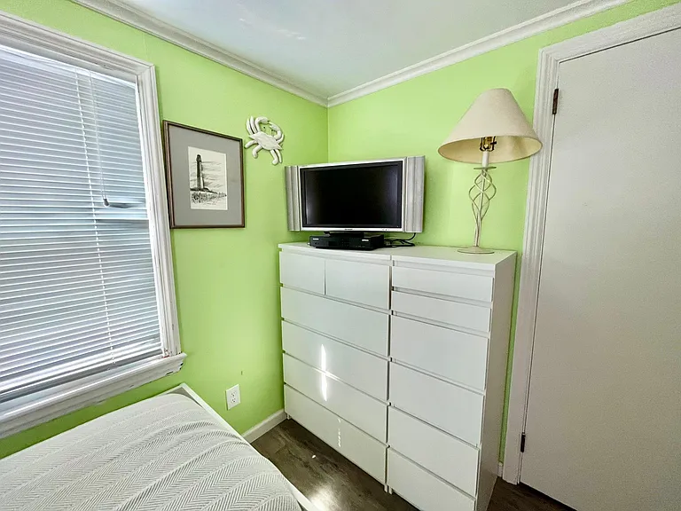 113 Carmel Dr — Photo 14