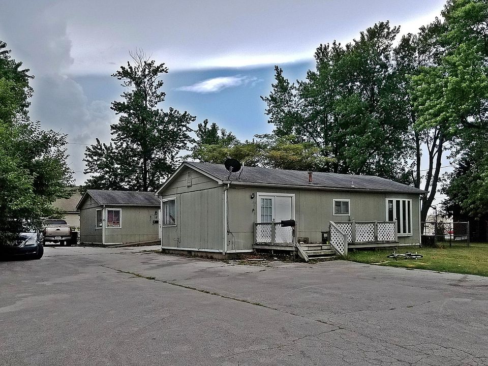 1st image of 1716 W Persimmon St APT A