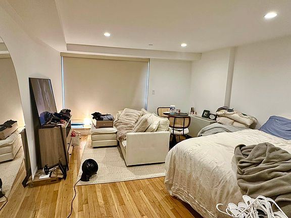 2nd image of 341 W 11th St APT Bd