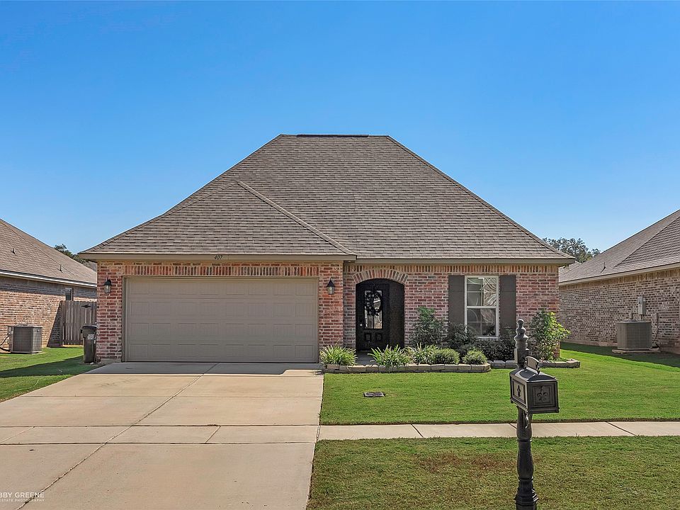 1st image of 407 Mangrove Ln