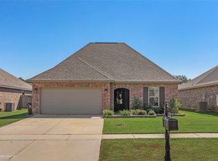 407 Mangrove Ln, Bossier City, LA 71111