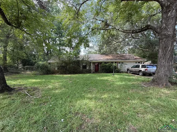 1516 Frost St, Gilmer, TX 75644