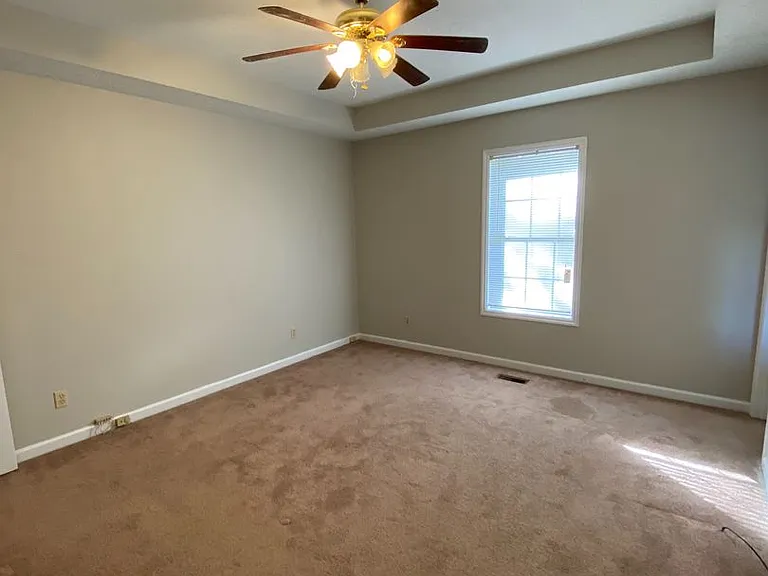81 Eastwood Dr — Photo 5
