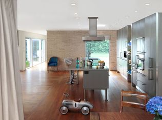 830 Rock Rimmon Rd, Stamford, CT 06903