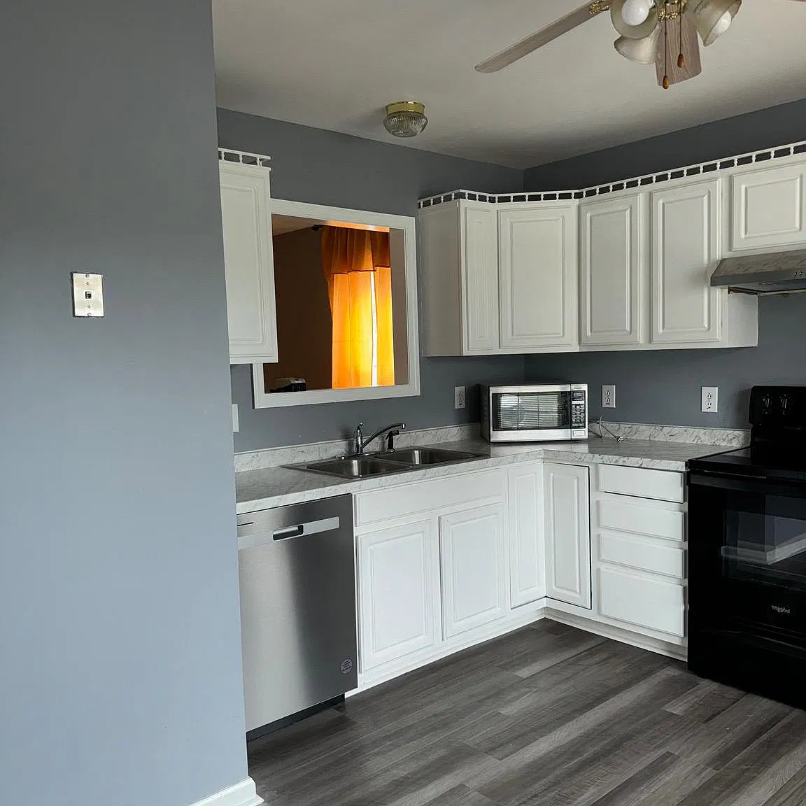 4 bed, 1.5 bath, 1080 sqft, $2,000 — Photo 4