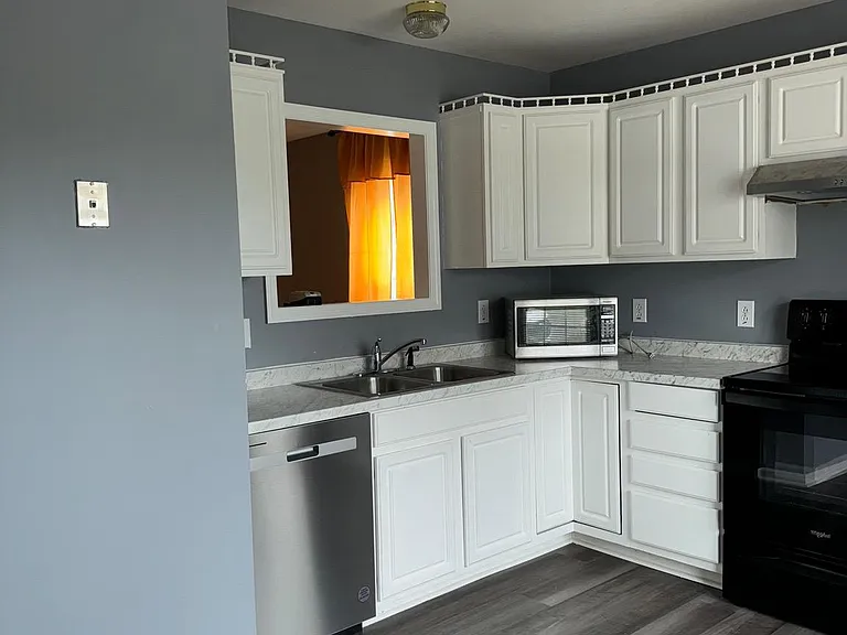 701 Green St — Photo 4