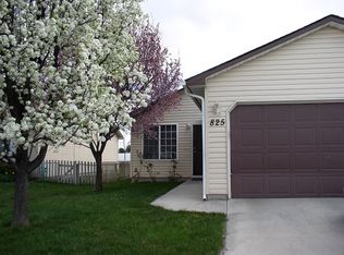 825 E Ronel Ave, Nampa, ID 83686