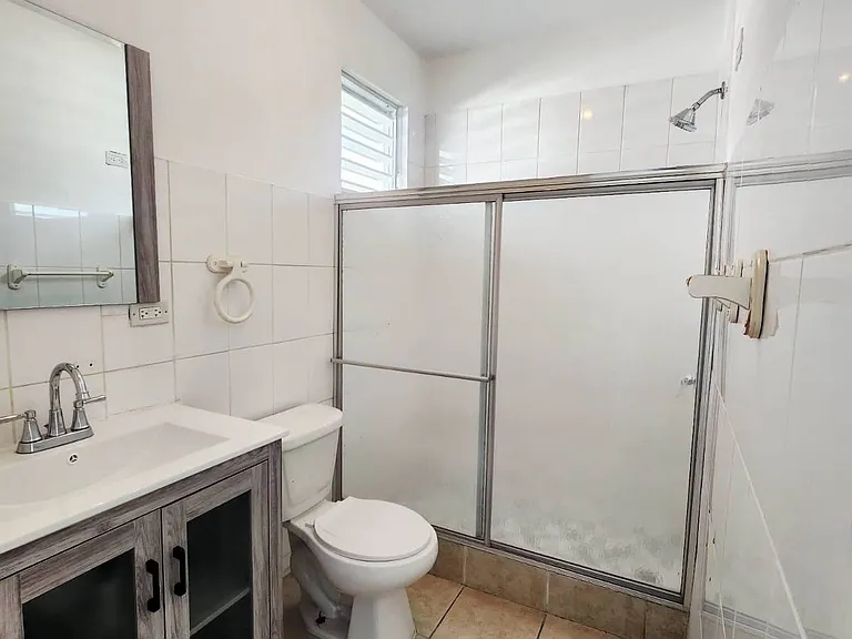 25-5B Bucare — Photo 14