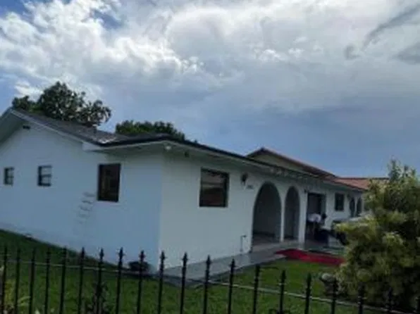 1400 W 39th Pl, Hialeah, FL