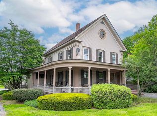 472 Main St, Chester, VT 05143