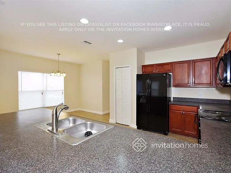 455 Big Sioux Ct — Photo 11