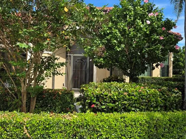 8107 Stirling Falls Cir, Sarasota, FL 34243