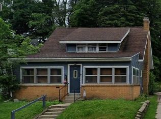 927 Valley Ave NW, Grand Rapids, MI 49504