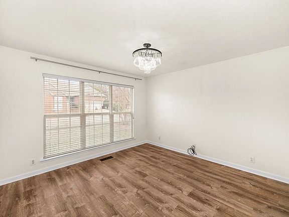 4th image of 7028 Sugarplum Rd