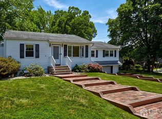 17 Harwin Dr, East Brunswick, NJ 08816