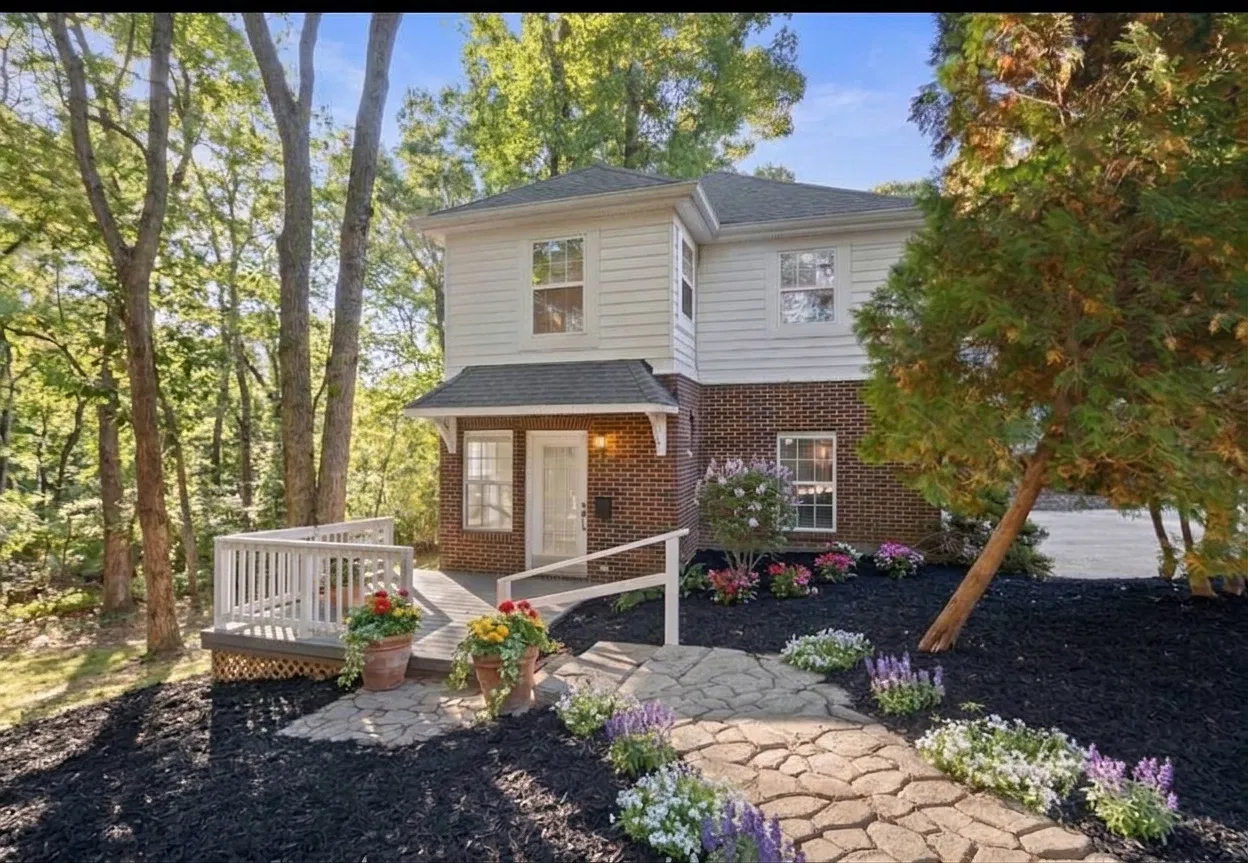 1 bed, 704 sqft, $1,400 — Photo 1