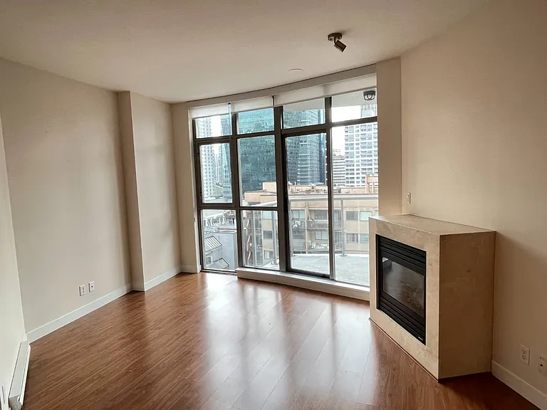 1050 Smithe St #803 — Photo 5