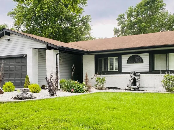 2440 Whitshire Dr, Saint Louis, MO 63129