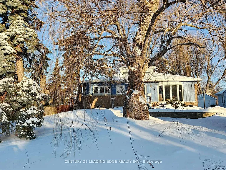 4 Rougecrest Dr — Photo 1