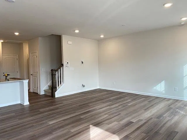 3 bed, 1762 sqft, $2,100 — Photo 3