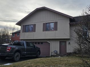18306 Gavin Cir, Eagle River, AK 99577