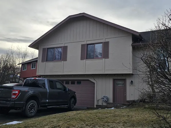 18306 Gavin Cir, Eagle River, AK 99577
