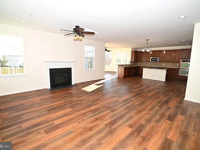 7001 Chaptico Ct — Photo 33