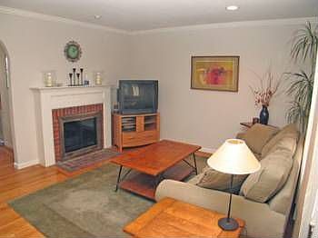 1st image of 154 Knoll Cir