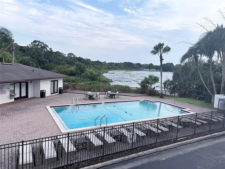 2806 Plaza Terrace Dr #2806 — Photo 18