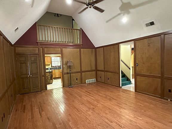 Liviingroom with loft
