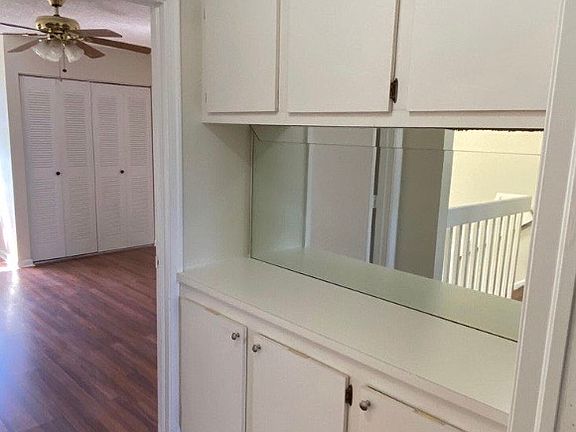 5th image of 2217 Discovery Cir W