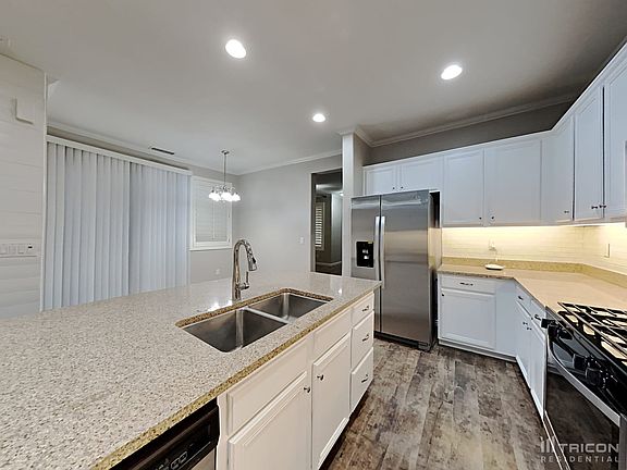 5th image of 3426 W Darien Way