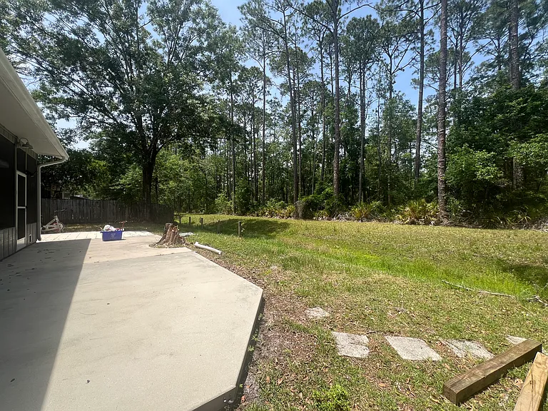 NW 68th Ln — Photo 32