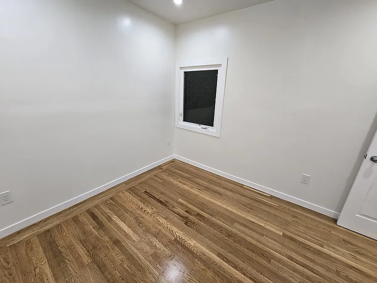 343 Justin Dr — Photo 5
