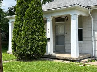 901 W Harrison St, Belleville, IL 62220