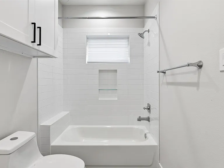 2204 Lou Ellen Ln — Photo 39