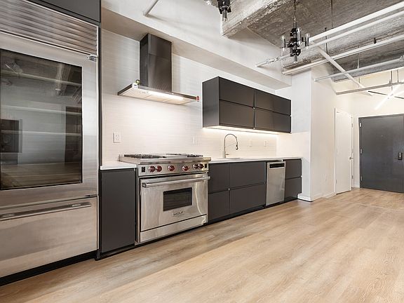 4th image of 140 Bay St APT 5G