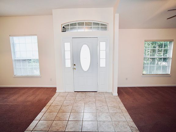 4th image of 2921 Thorncrest Dr