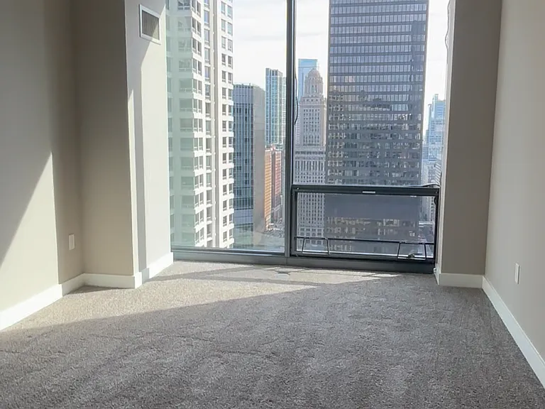 550 N State St #4906 — Photo 12